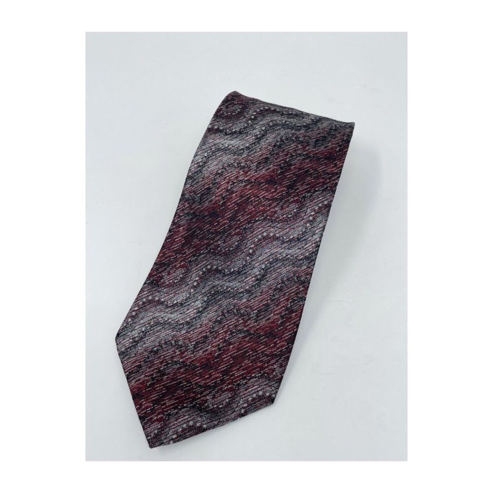 Serica Silk Necktie Red Grey Black Wavy Lines Italy 59.5x4"